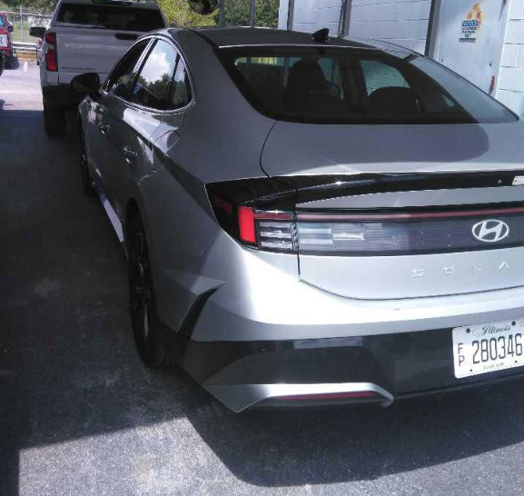 Used 2025 Hyundai Sonata SEL FWD image 2