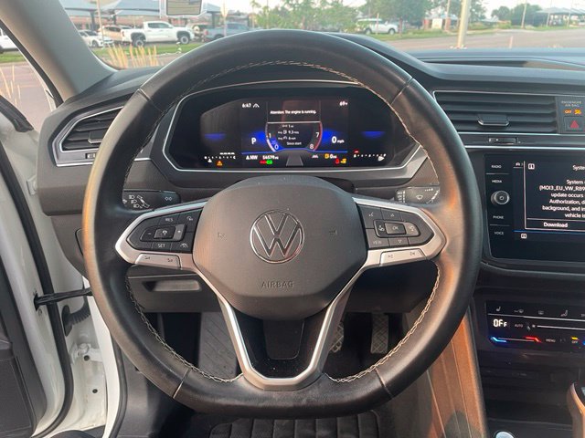 Used 2024 Volkswagen Tiguan SE AWD/4WD image 14