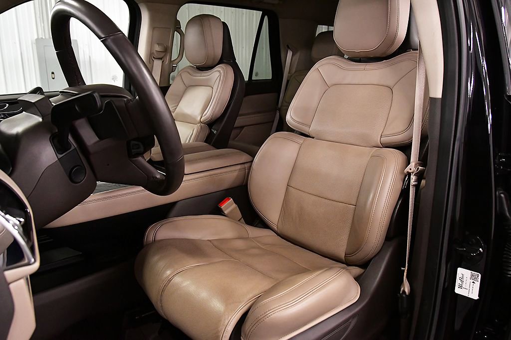 Used 2024 Lincoln Navigator Reserve image 27