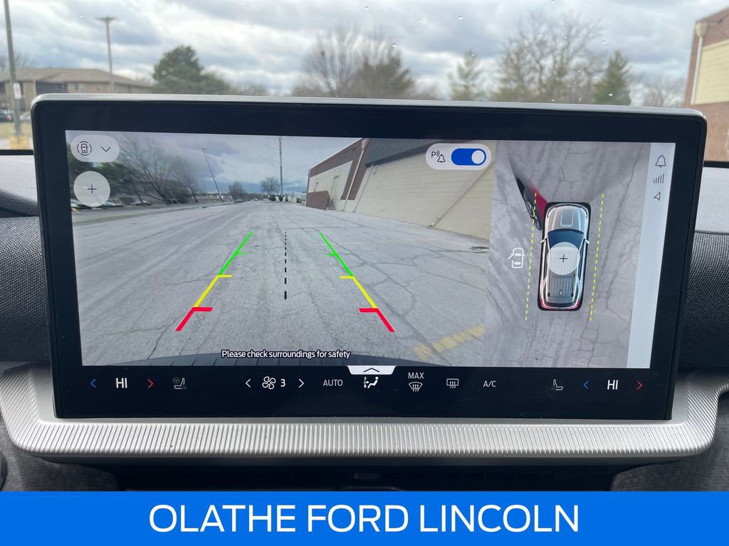 Used 2025 Ford Explorer Platinum w/ LUX Leather Package image 15