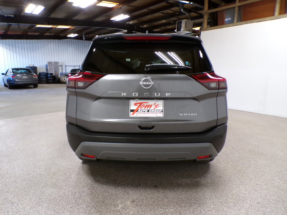 Used 2022 Nissan Rogue SV image 4