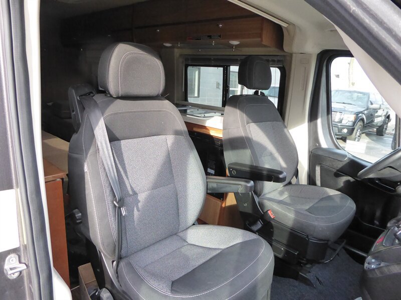 Used 2017 RAM ProMaster 3500 w/ Premium Appearance Group FWD image 20