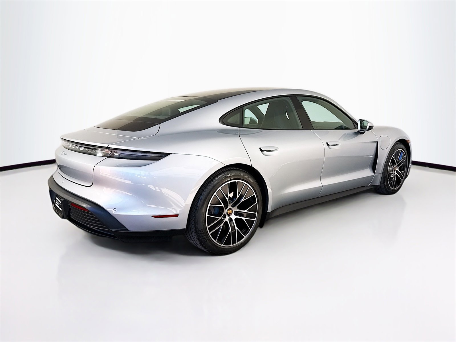 Certified 2022 Porsche Taycan image 9