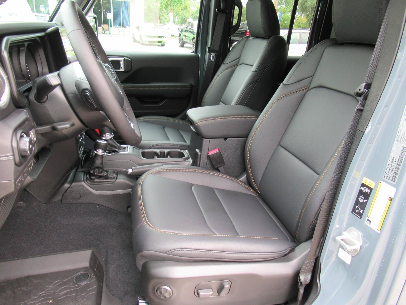 New 2026 Jeep Wrangler Unlimited Sahara AWD/4WD image 19