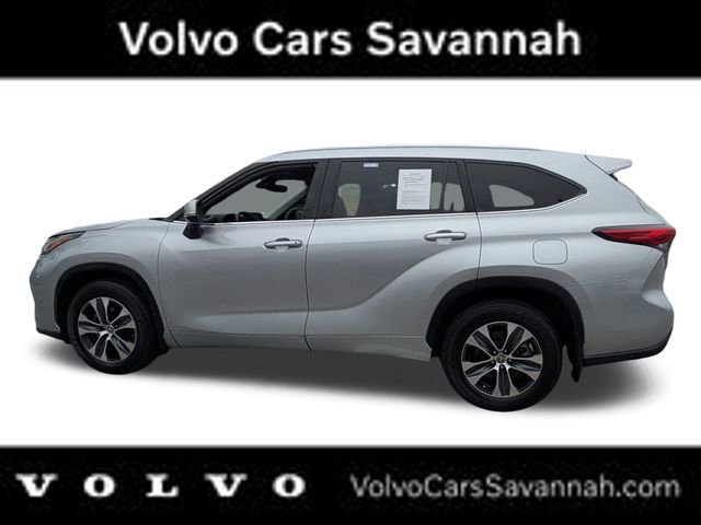 Used 2022 Toyota Highlander XLE image 9
