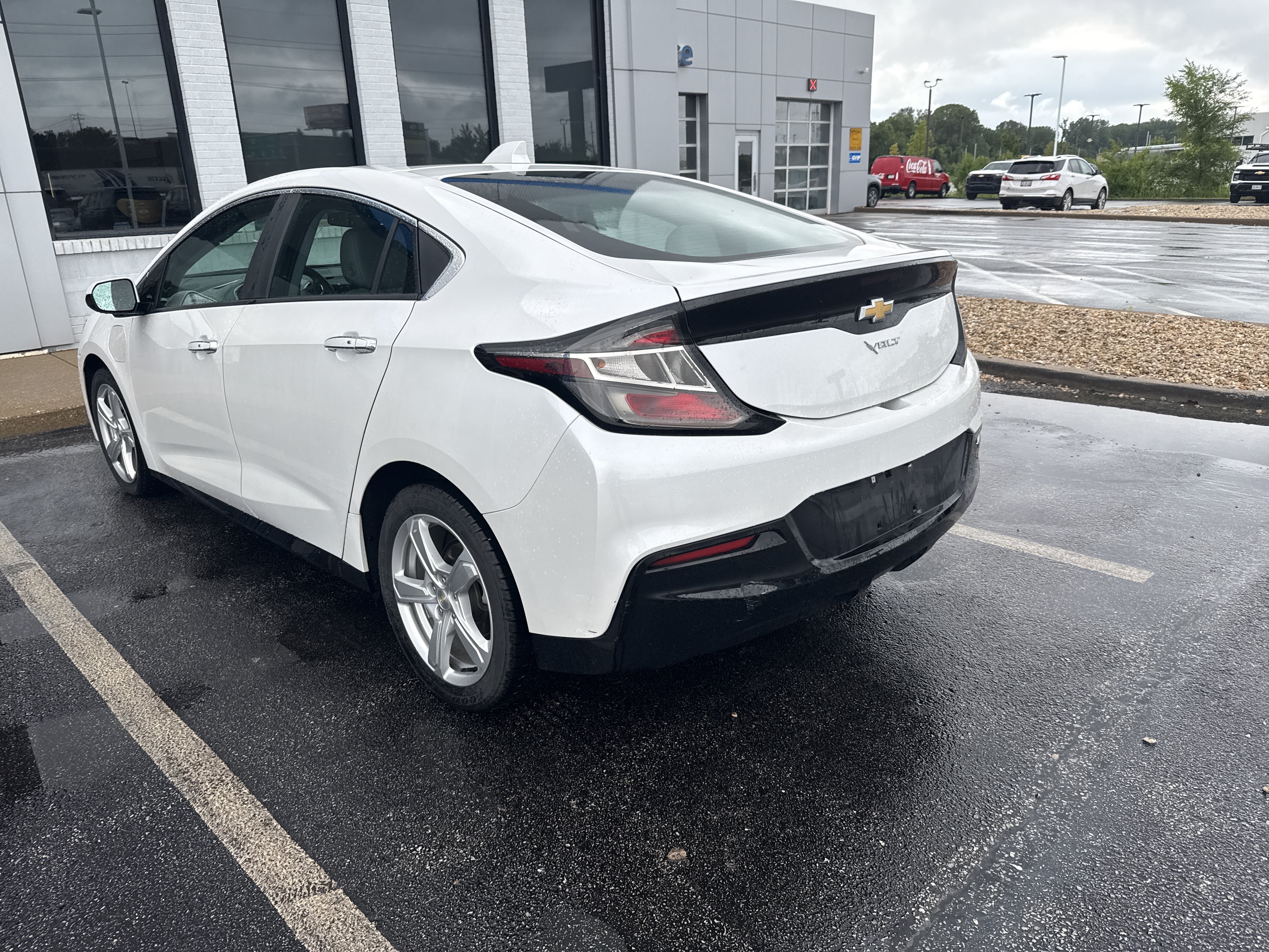 Used 2017 Chevrolet Volt LT w/ Comfort Package FWD image 6