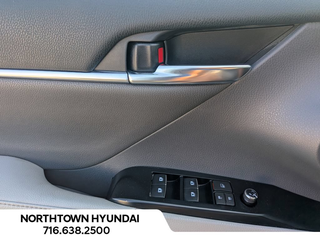 Used 2019 Toyota Camry XSE FWD image 29