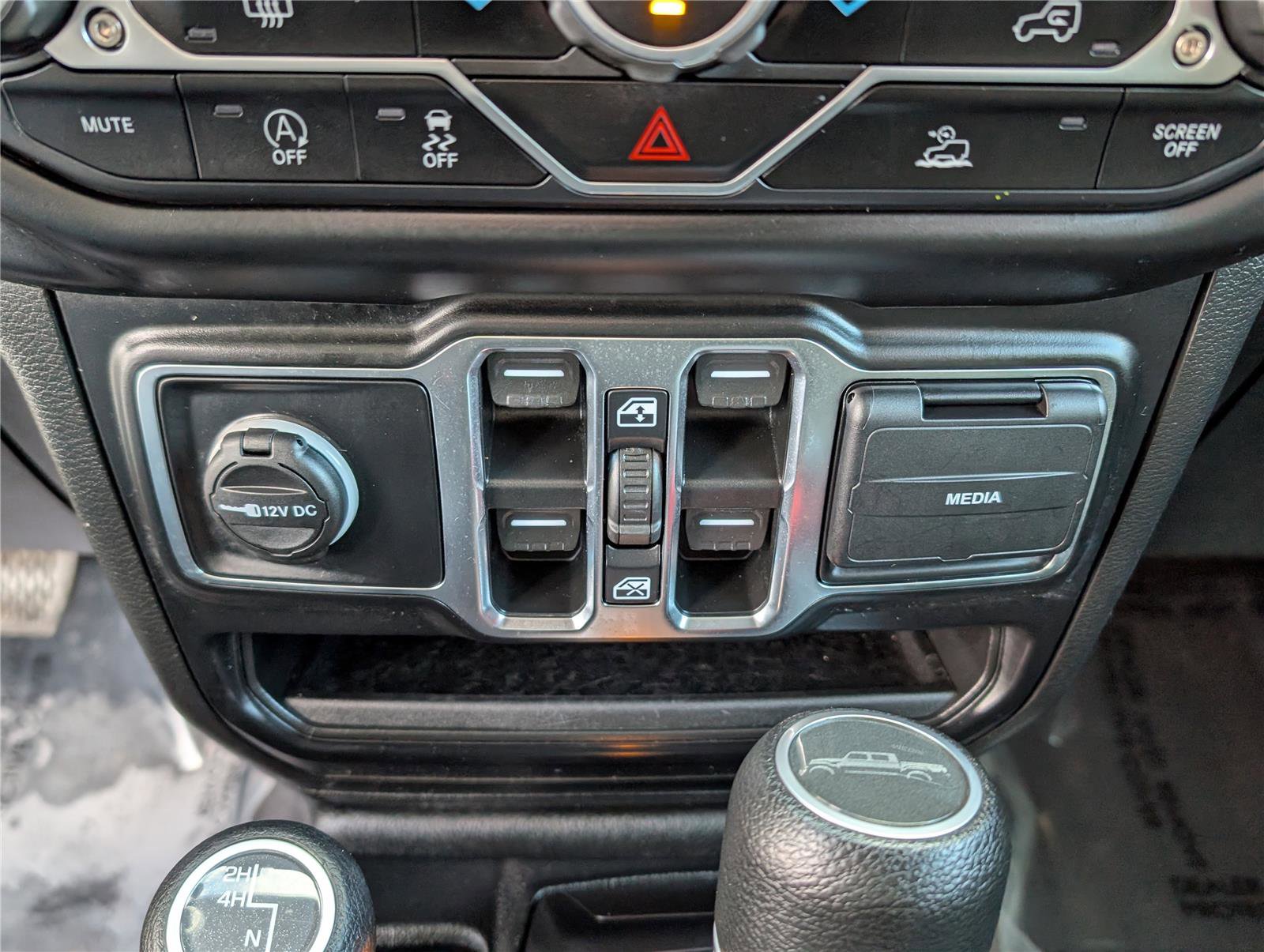 Used 2021 Jeep Gladiator Willys image 19