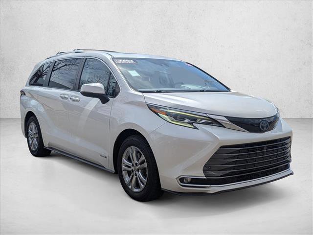 Used 2021 Toyota Sienna Platinum video 3
