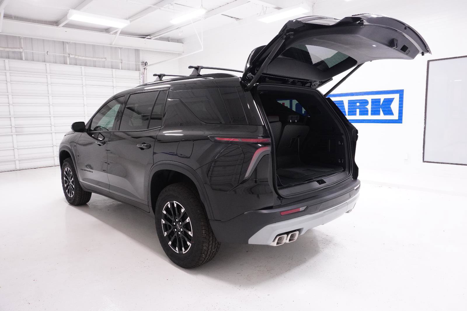 New 2026 Chevrolet Traverse Z71 w/ Driver Confidence Package image 9