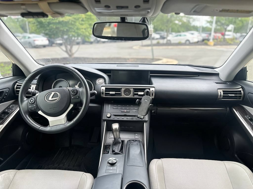 Used 2015 Lexus IS 350 AWD w/ Luxury Package image 16