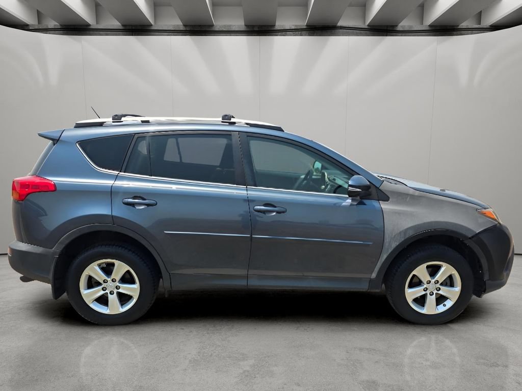 Used 2013 Toyota RAV4 XLE AWD/4WD image 6