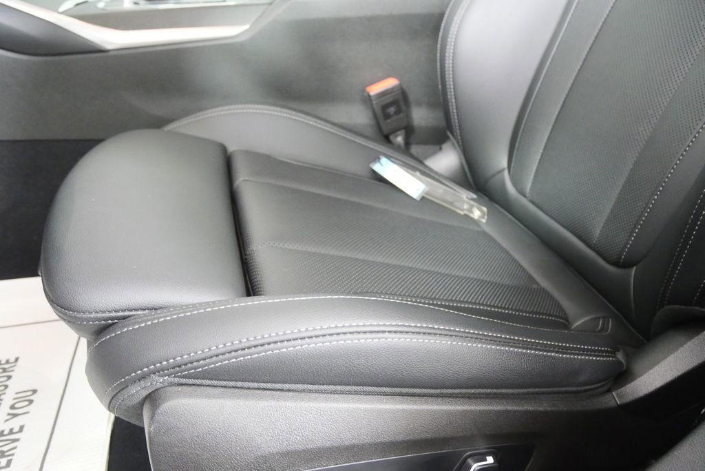 Used 2024 BMW 330i Sedan image 10