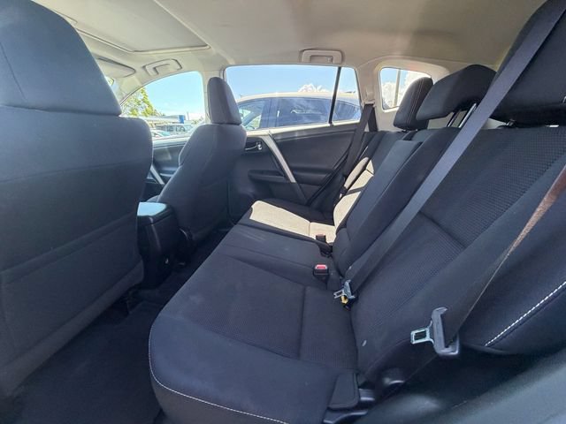 Used 2018 Toyota RAV4 XLE FWD image 12