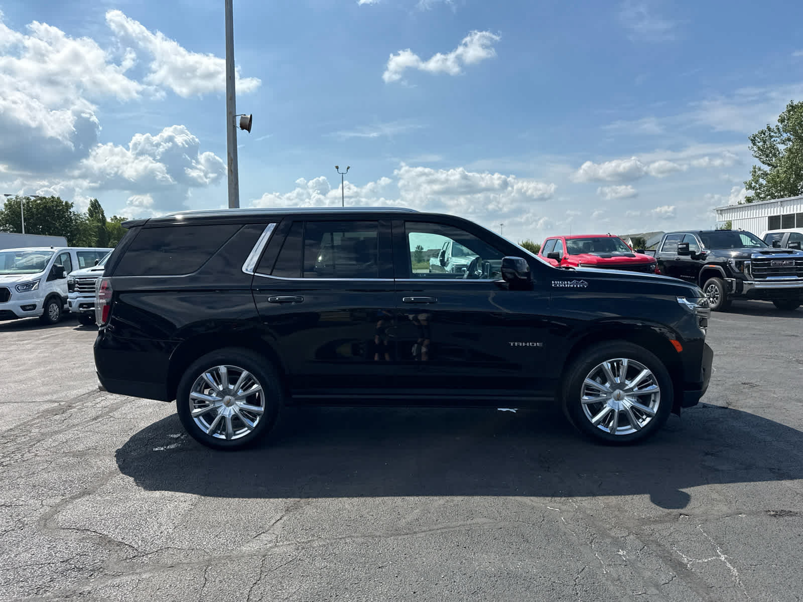 Certified 2023 Chevrolet Tahoe High Country AWD/4WD image 6