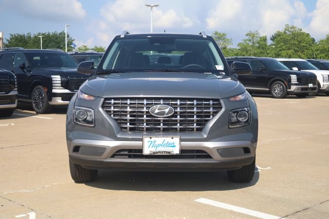 New 2026 Hyundai Venue SEL FWD image 3
