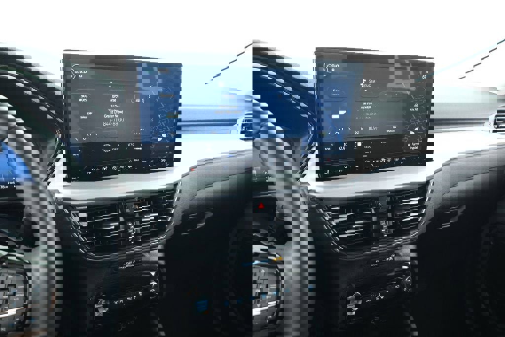 Used 2024 Ford Escape Platinum image 15