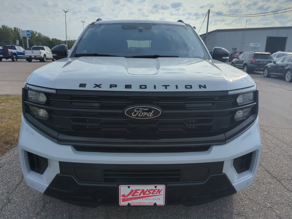 New 2025 Ford Expedition Max Platinum image 2