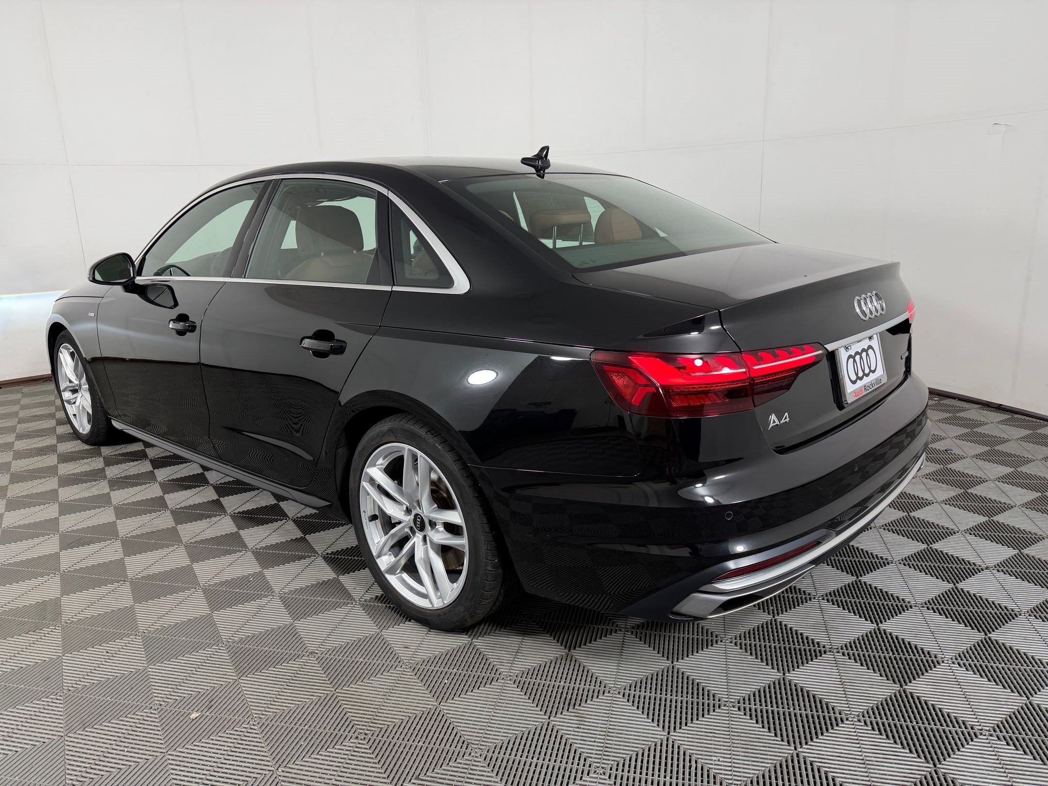 Certified 2023 Audi A4 2.0T Premium w/ Convenience Package AWD/4WD image 3