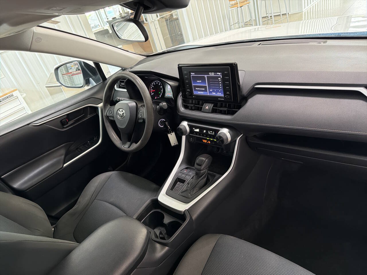 Used 2021 Toyota RAV4 LE FWD image 25
