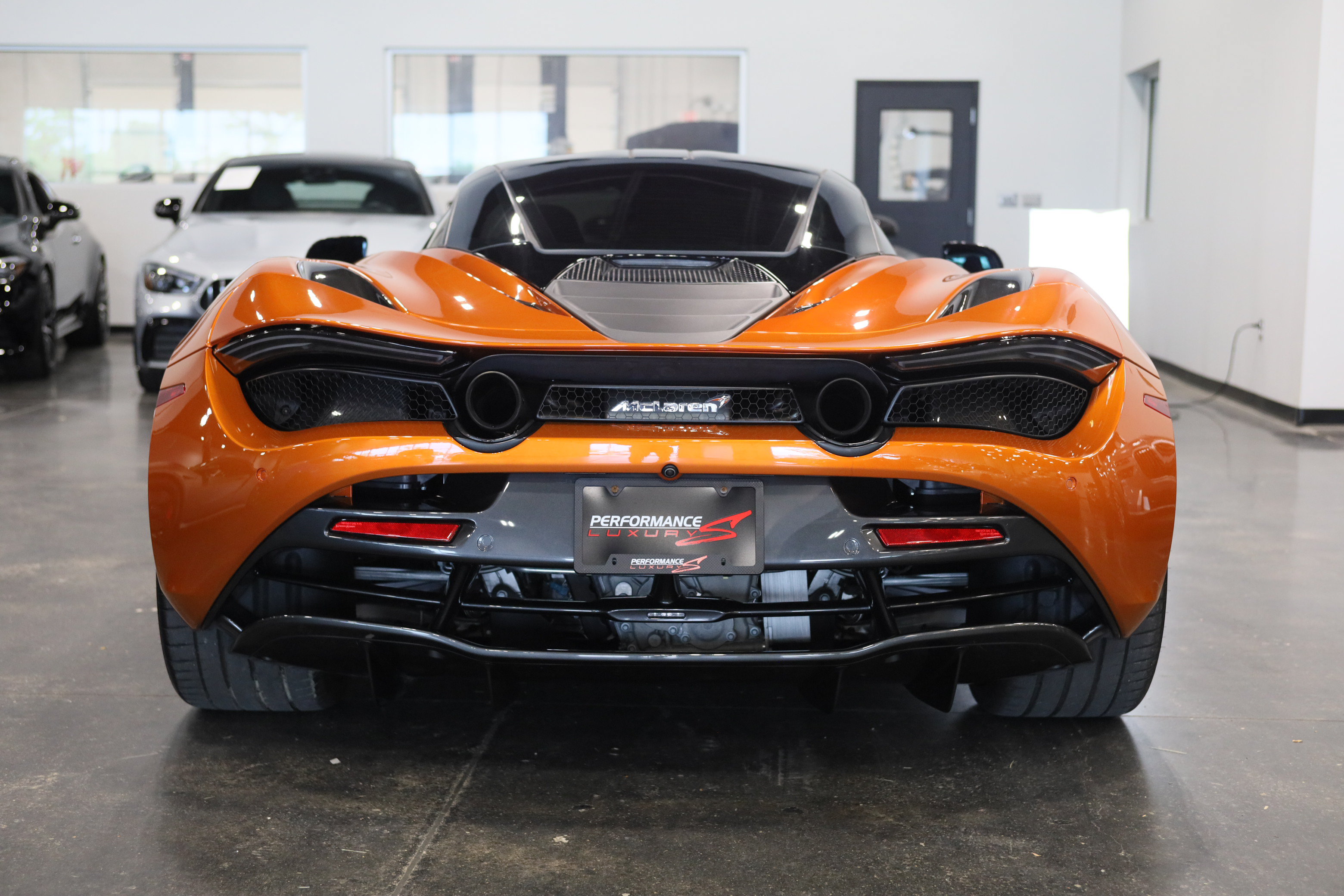 Used 2019 McLaren 720S Performance RWD image 5