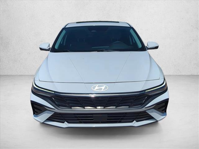 Used 2024 Hyundai Elantra Limited FWD image 2