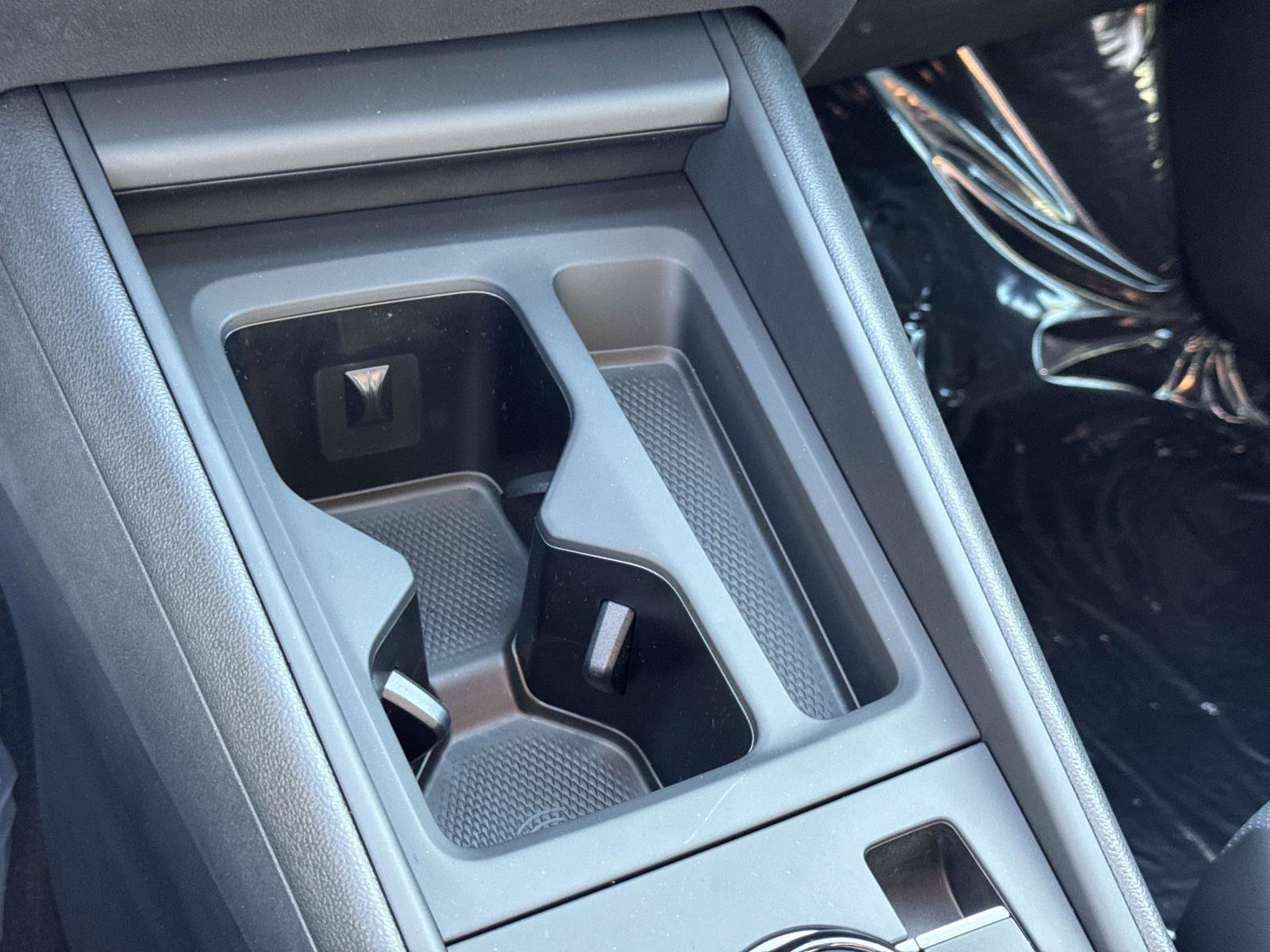 New 2026 Volkswagen Tiguan SE R-Line FWD image 27