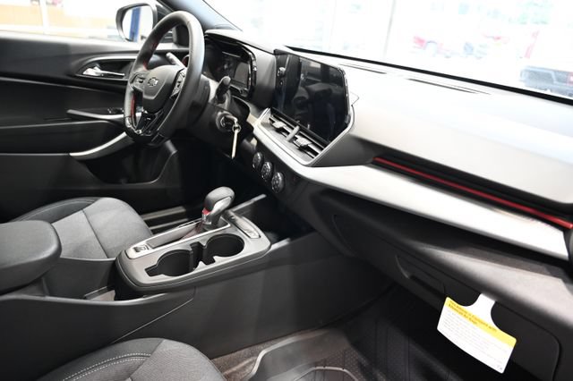 New 2026 Chevrolet Trax RS w/ Sunroof Package FWD image 13