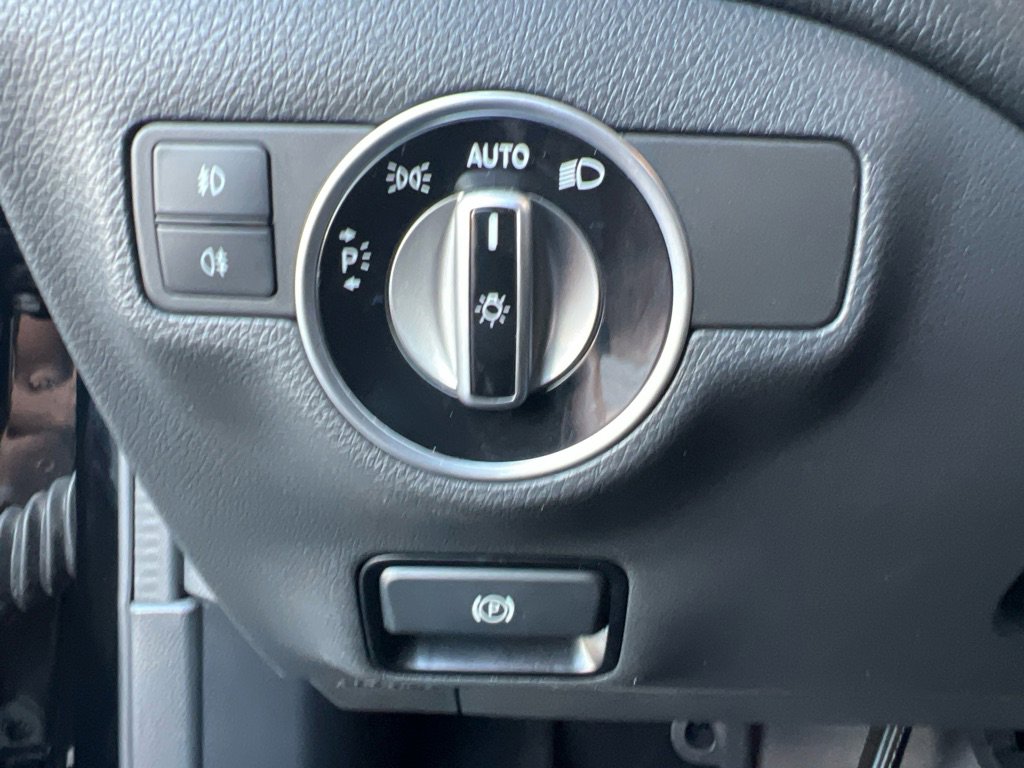 Used 2019 Mercedes-Benz GLA 250 4MATIC image 27