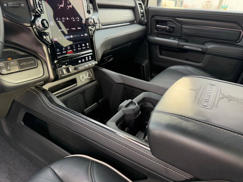 Used 2024 RAM 2500 Limited image 13