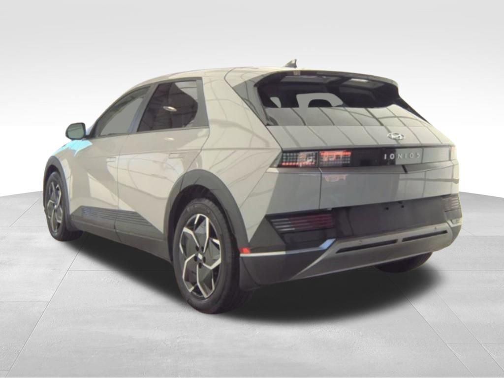 Used 2024 Hyundai Ioniq 5 SEL RWD image 5