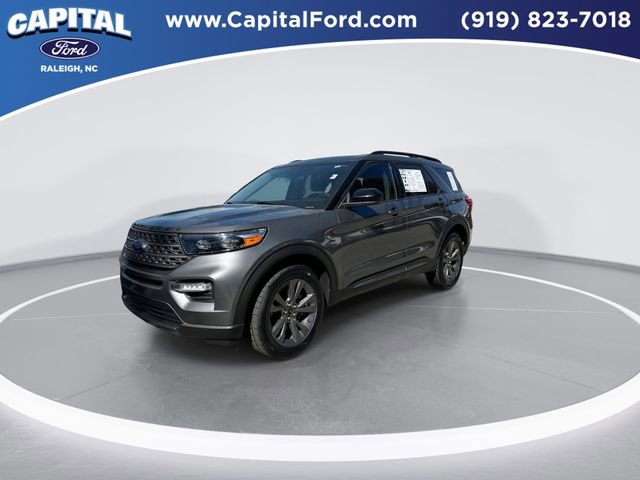 Used 2023 Ford Explorer XLT w/ Equipment Group 202A AWD/4WD image 4
