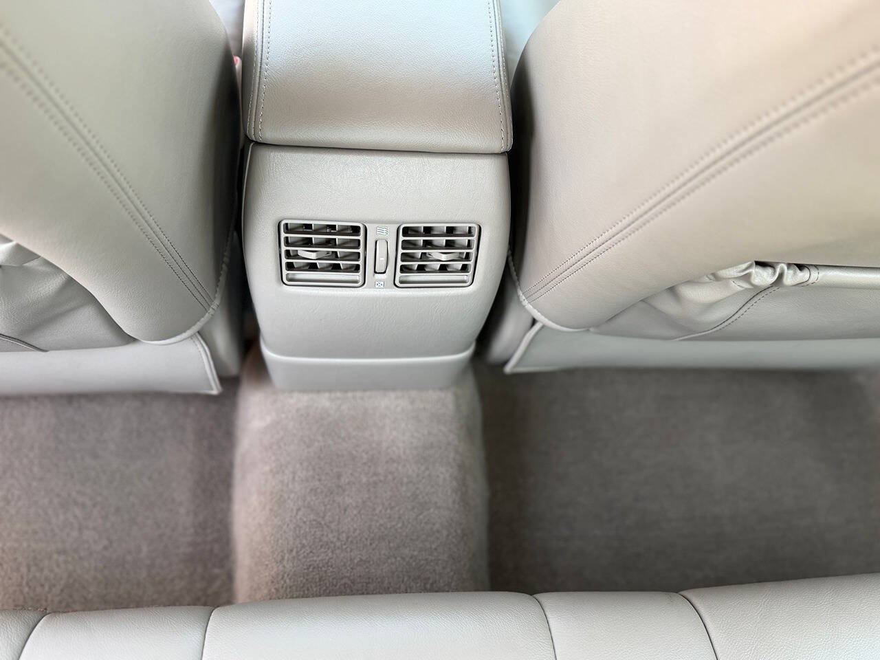 Used 2006 Toyota Camry XLE w/ VSC & Side Airbag Pkg FWD image 33