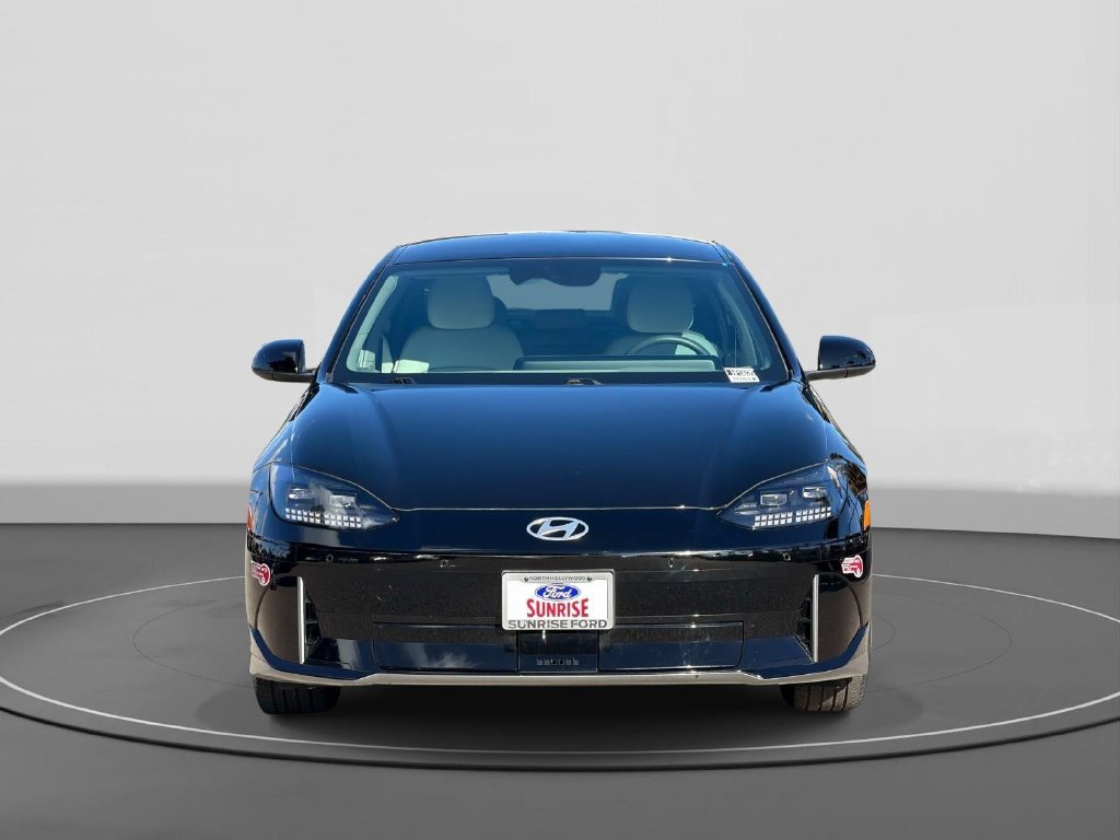 Used 2024 Hyundai Ioniq 6 SEL RWD image 2