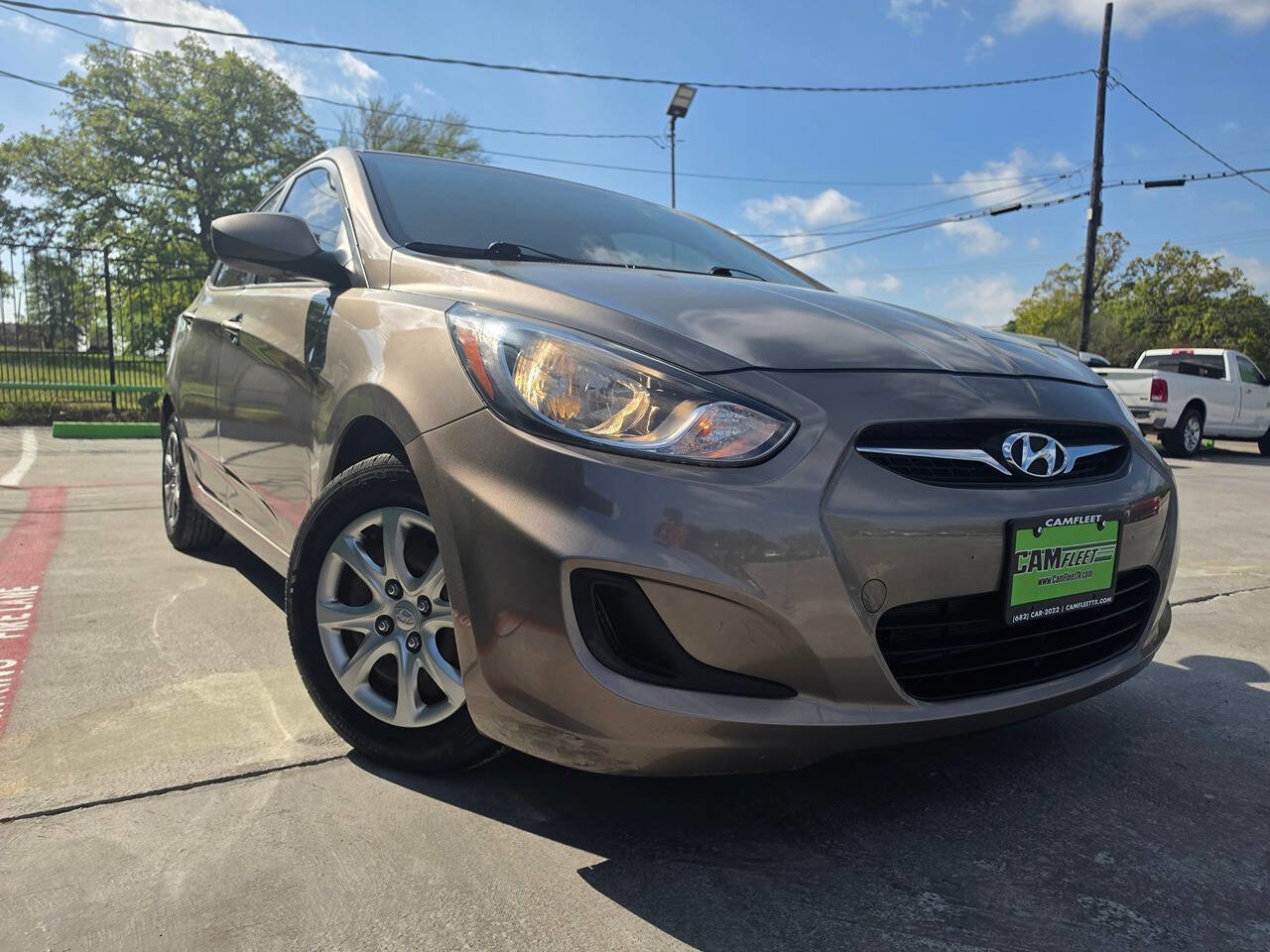 Used 2013 Hyundai Accent GLS FWD image 59