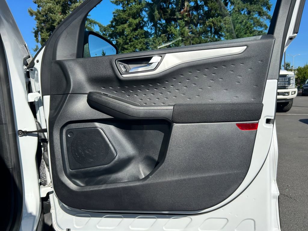 Used 2020 Ford Escape SE Sport image 26