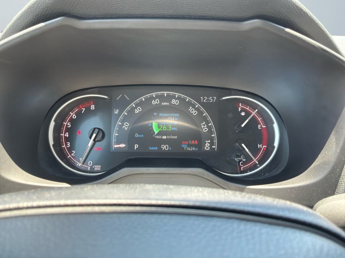 Used 2025 Toyota RAV4 LE FWD image 12