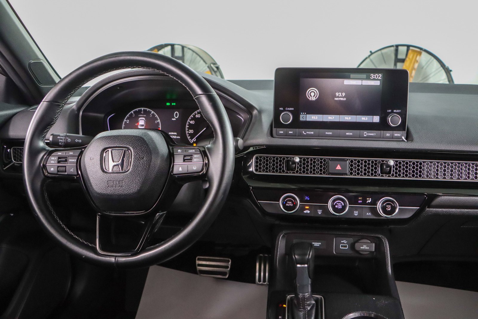 Used 2023 Honda Civic Sport image 17