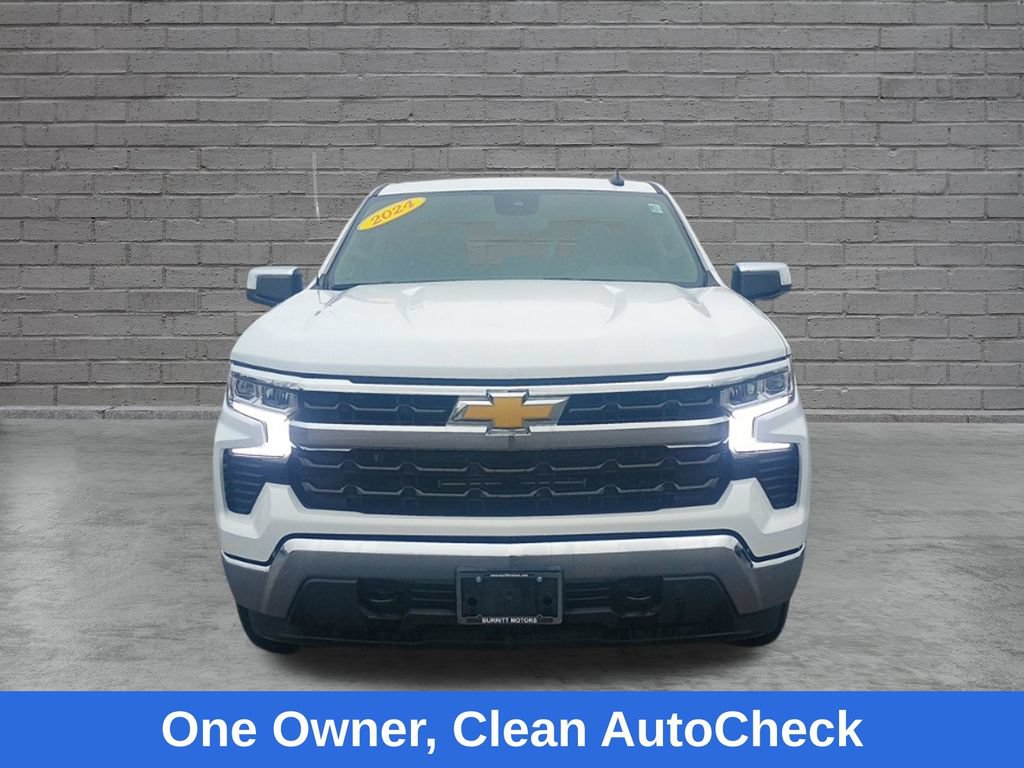 Used 2024 Chevrolet Silverado 1500 LT AWD/4WD image 2