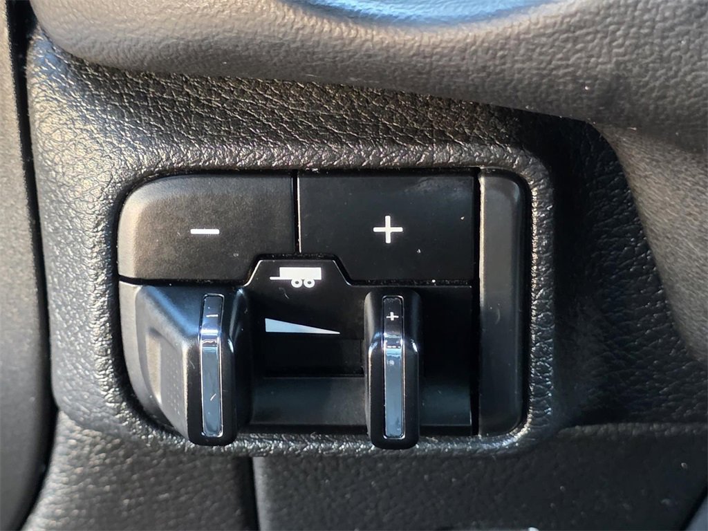 Used 2024 Dodge Durango GT image 31