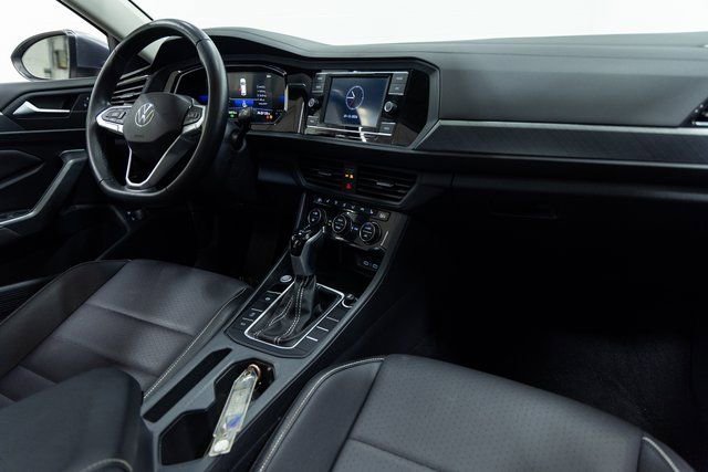 Used 2024 Volkswagen Jetta SE image 27