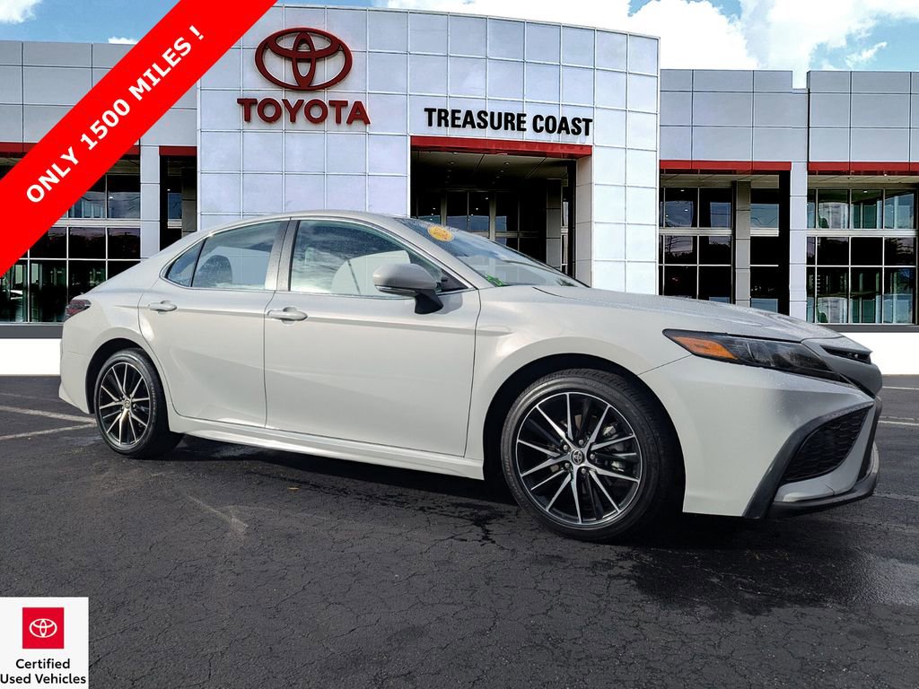 Certified 2024 Toyota Camry SE w/ Convenience Package image 1