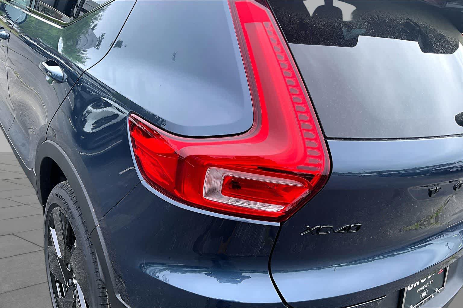 New 2026 Volvo XC40 B5 Ultra w/ Protection Package Premier AWD/4WD image 5