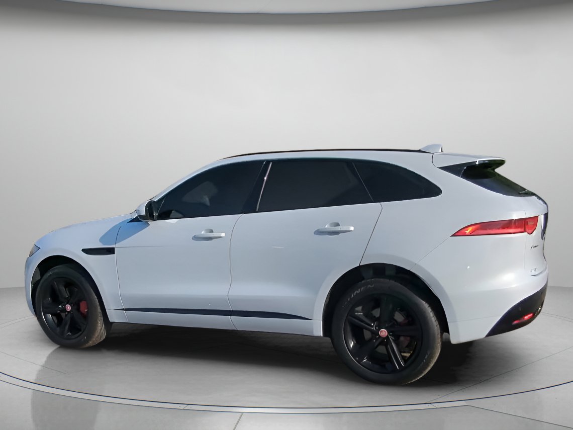 Used 2019 Jaguar F-PACE S image 19