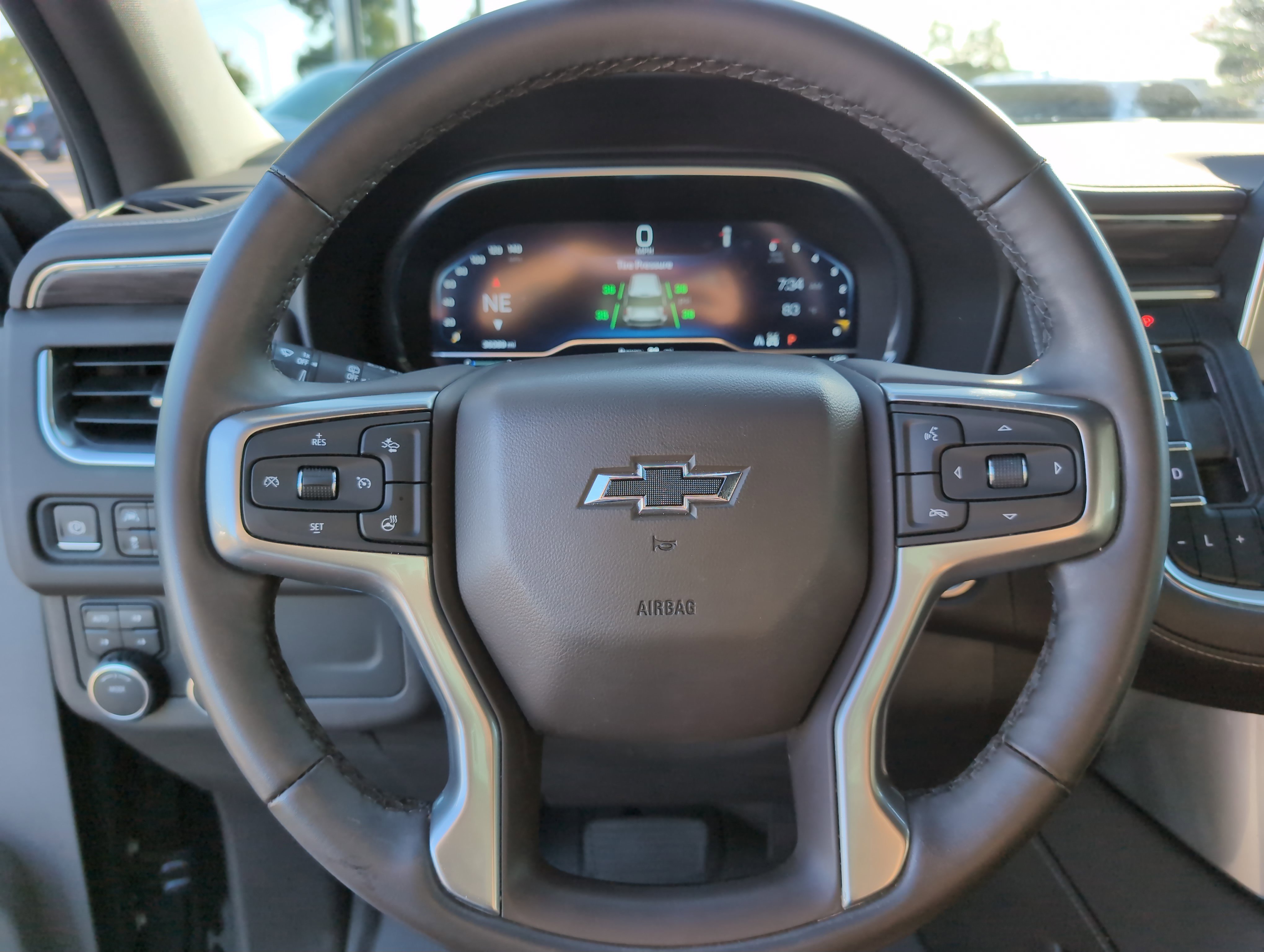 Used 2024 Chevrolet Tahoe Z71 w/ Luxury Package image 21