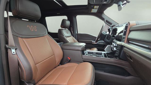 Used 2025 Ford F250 King Ranch w/ FX4 Off-Road Package image 18