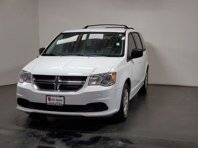 Used 2018 Dodge Grand Caravan SE w/ UConnect Hands-Free Group image 4