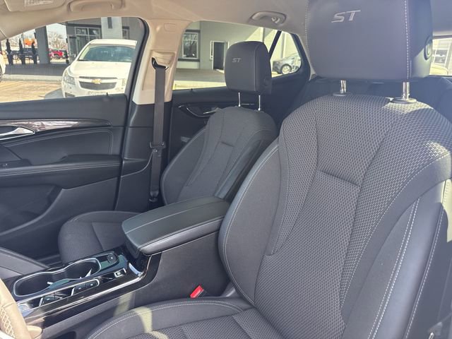 Used 2023 Buick Envision Preferred w/ Sport Touring Package image 18