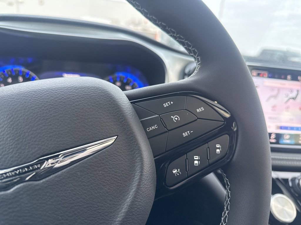 New 2026 Chrysler Pacifica Limited w/ S Appearance Package image 19