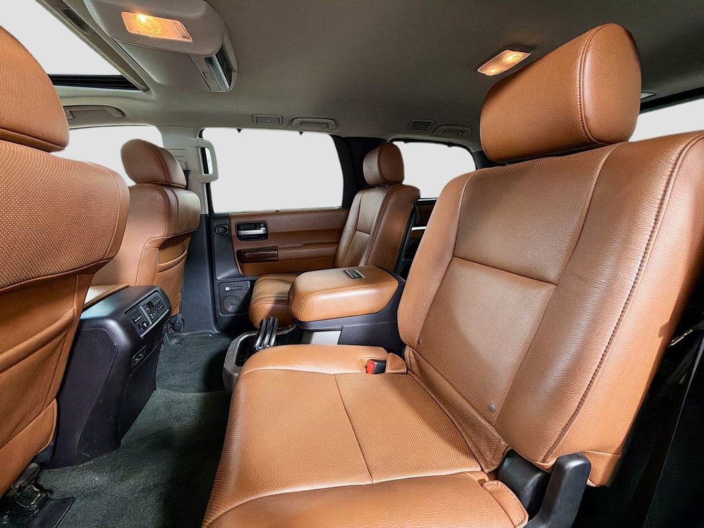 Used 2016 Toyota Sequoia Platinum image 25